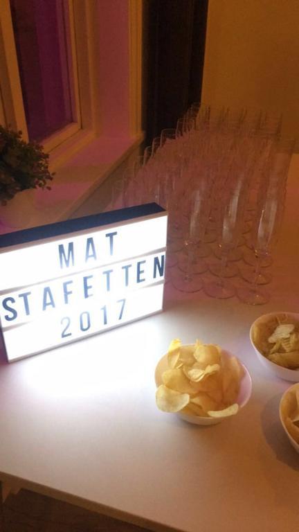 Hotell Restaurang Naemforsen Näsåker Eksteriør billede